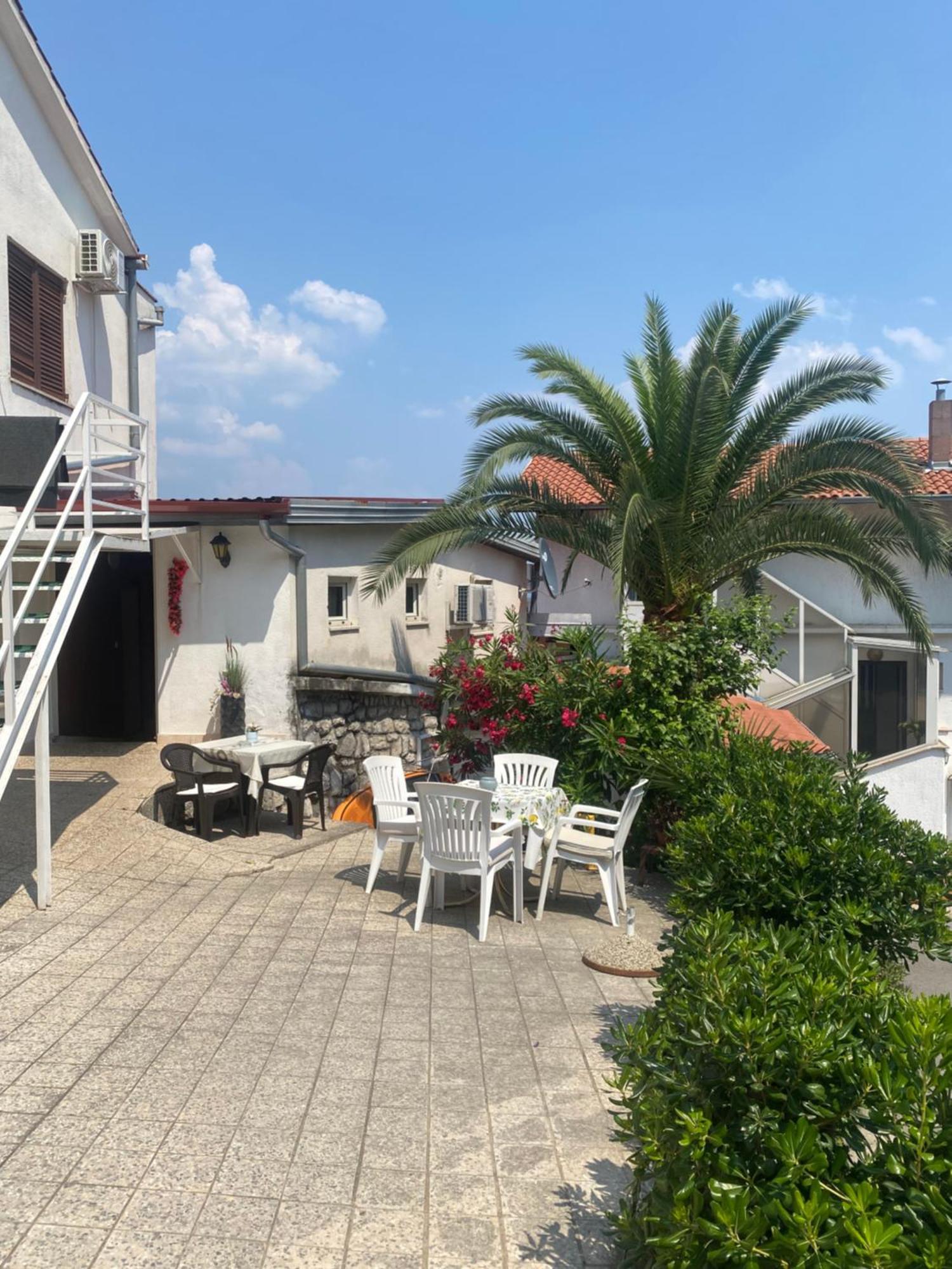 Villa Salyna Icici Exterior photo